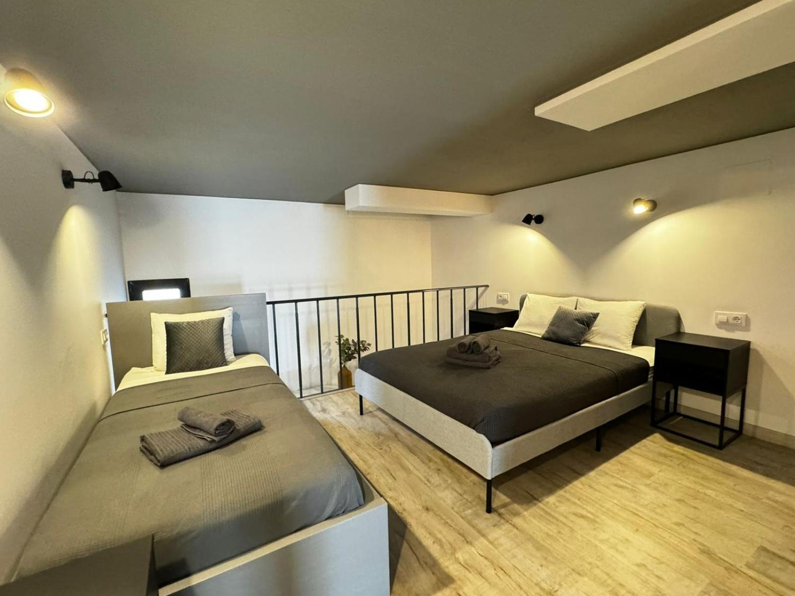Aparthotel Melia Y Fuster 23C à Valence Extérieur photo