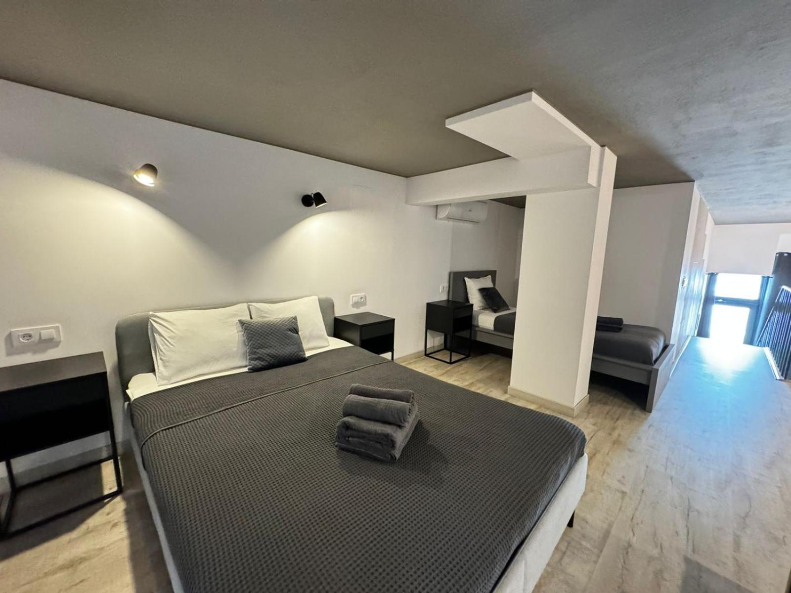 Aparthotel Melia Y Fuster 23C à Valence Extérieur photo