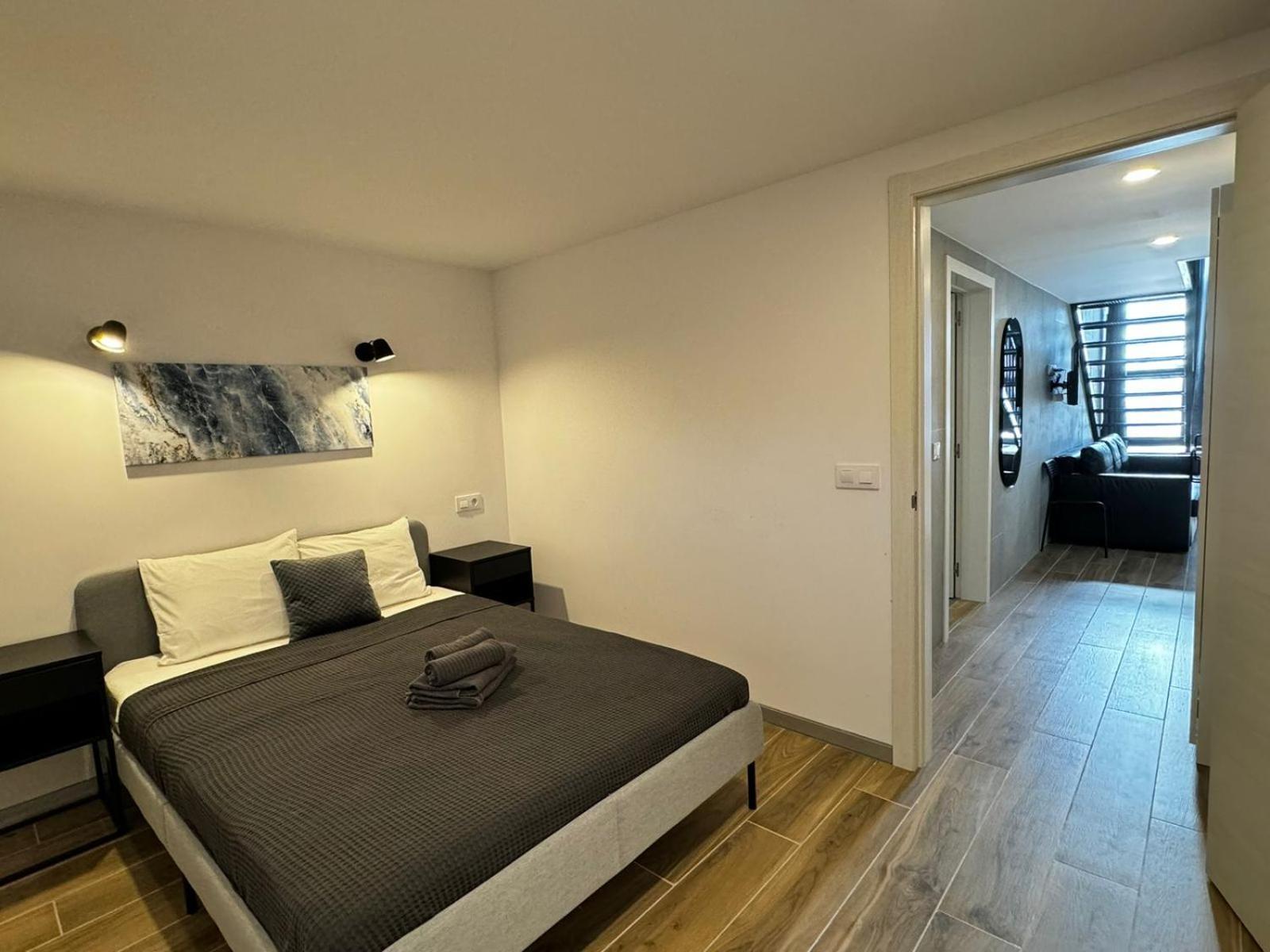 Aparthotel Melia Y Fuster 23C à Valence Extérieur photo